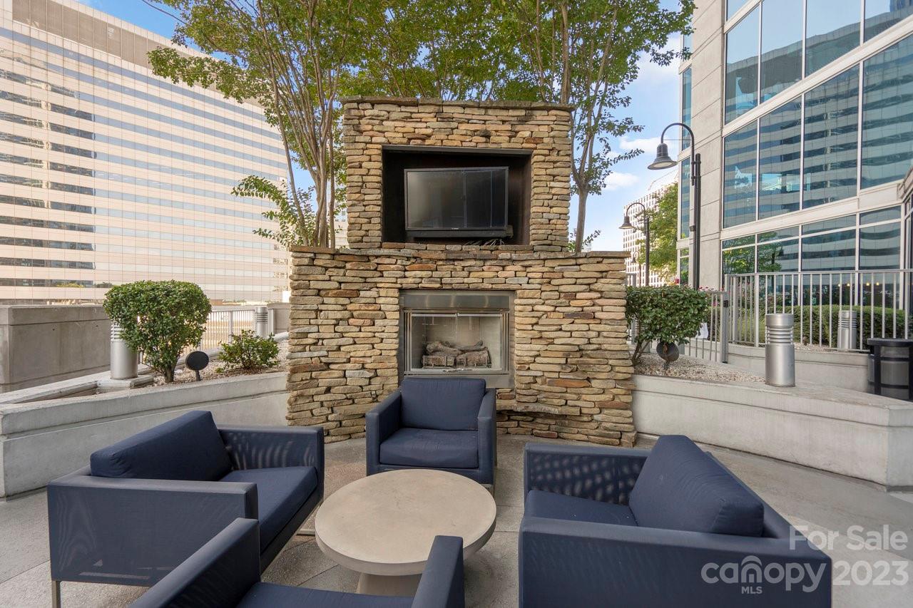 Avenue Condominiums - Residential