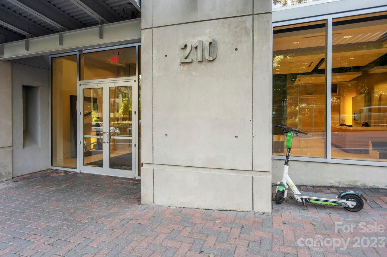 Avenue Condominiums - Residential