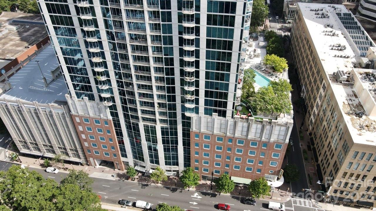 Avenue Condominiums - Residential