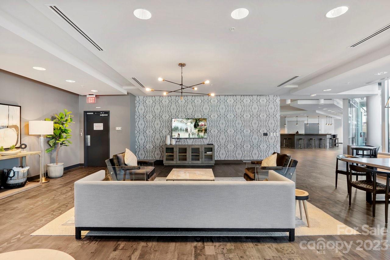 Avenue Condominiums - Residential