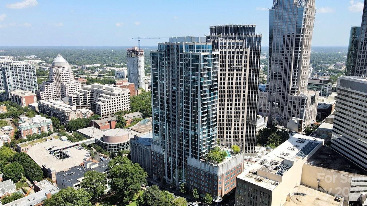 Avenue Condominiums - Residential