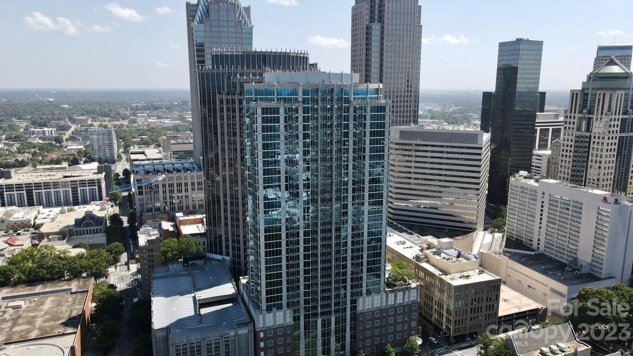 Avenue Condominiums - Residential