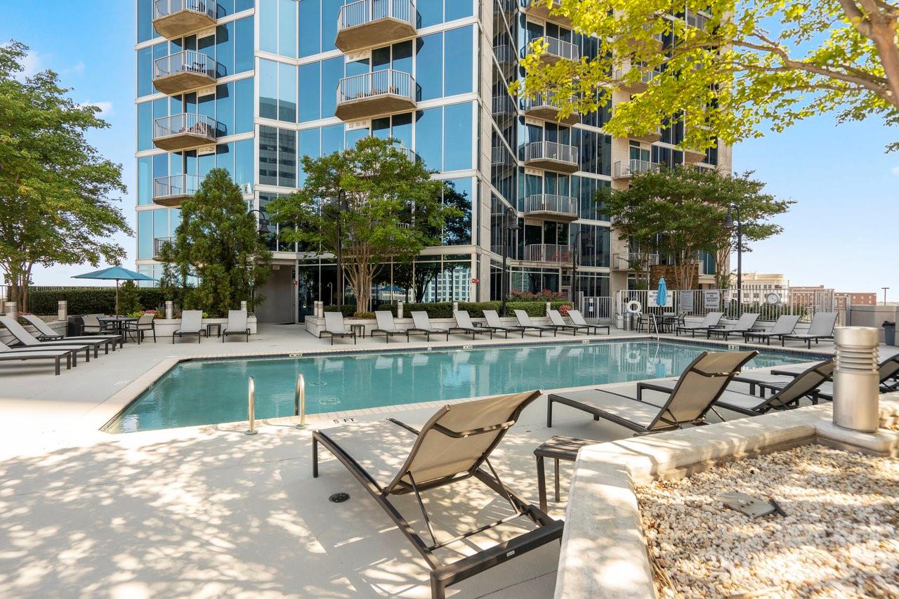 Avenue Condominiums - Residential