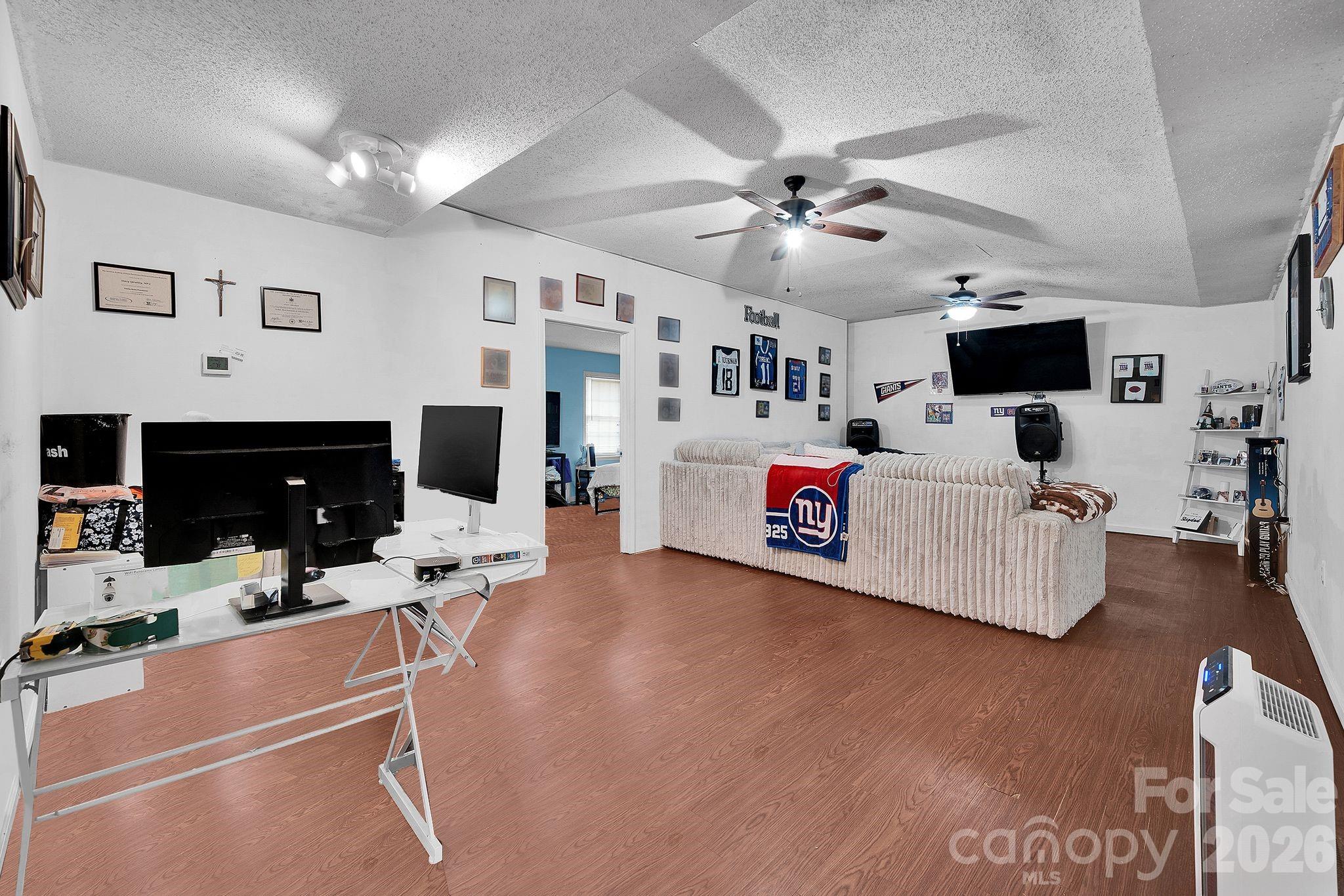 Russell Farms - Residential