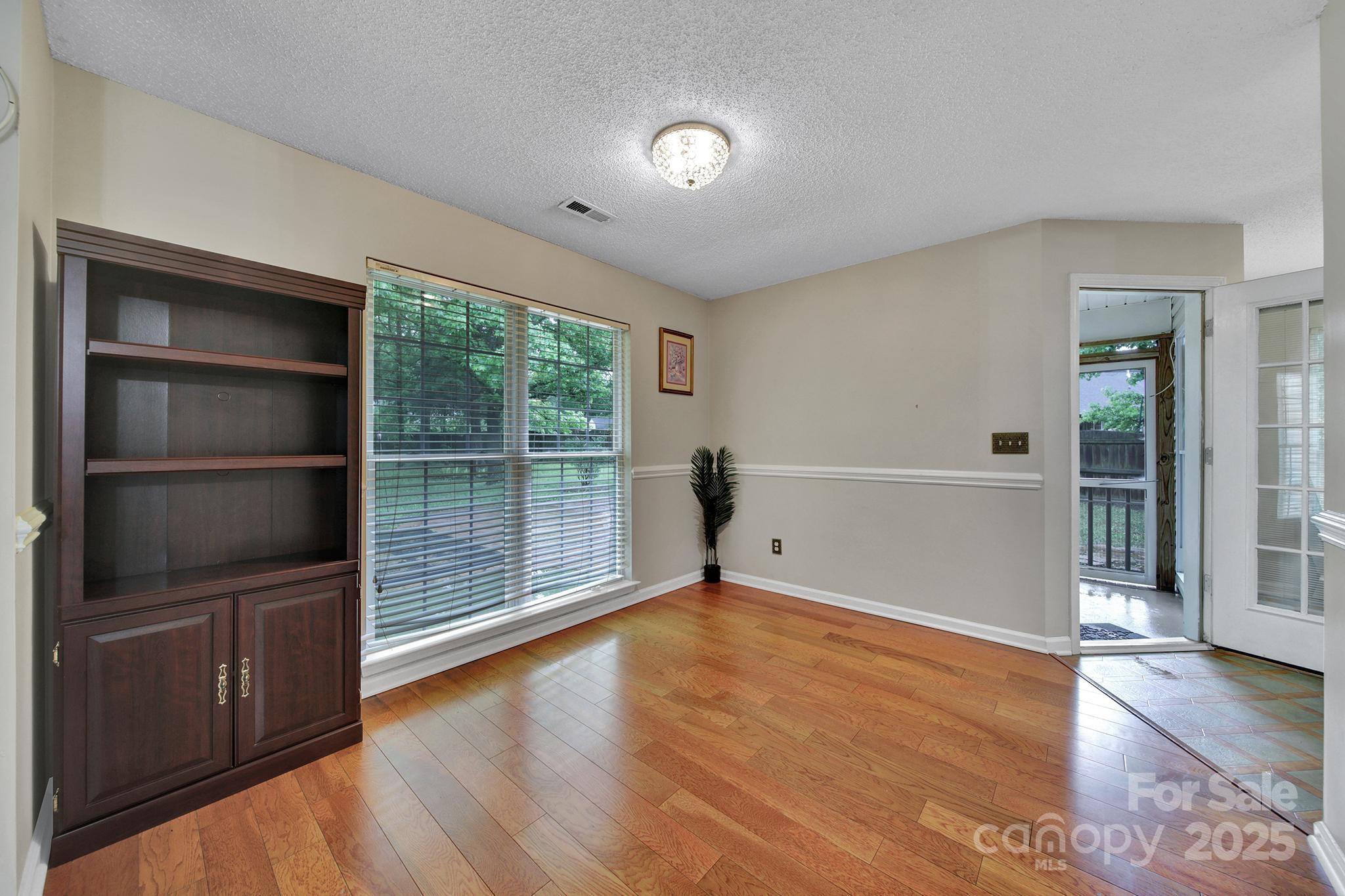 5009 Ravens Court