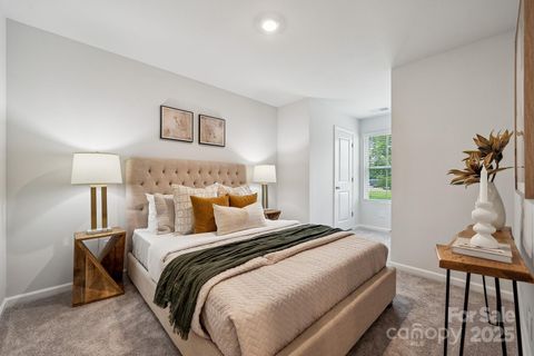 Photo of 4724 Lakeview Road #13, Charlotte, NC 28216 (MLS # 4278604)