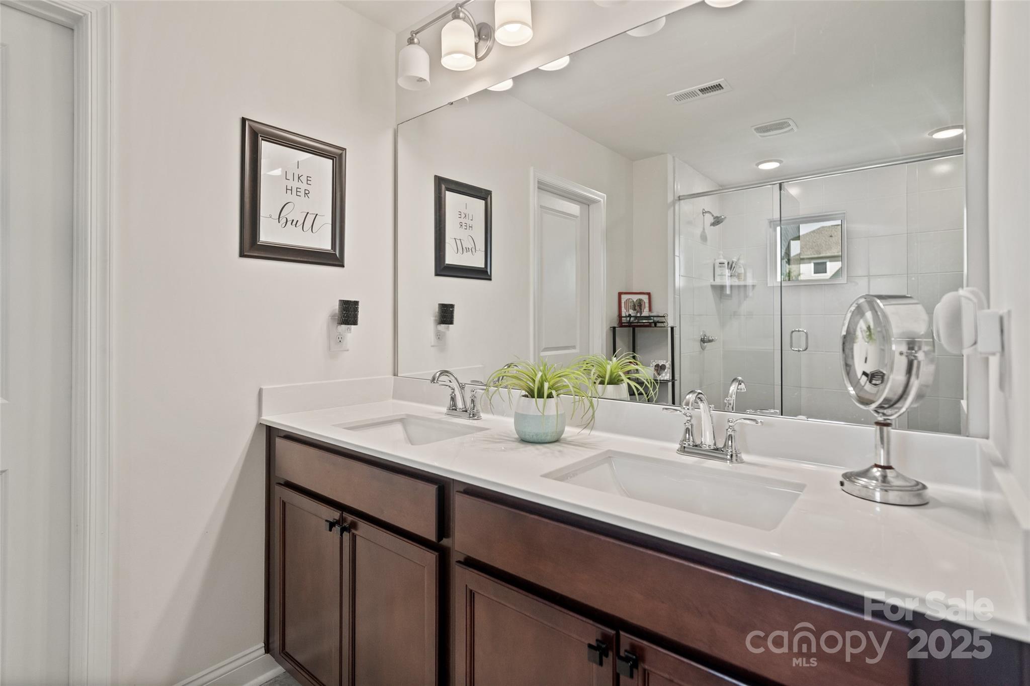 Paddlers Cove - Residential