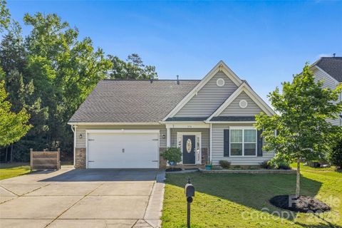 Photo of 578 Daventry Court, Clover, SC 29710 (MLS # 4380197)