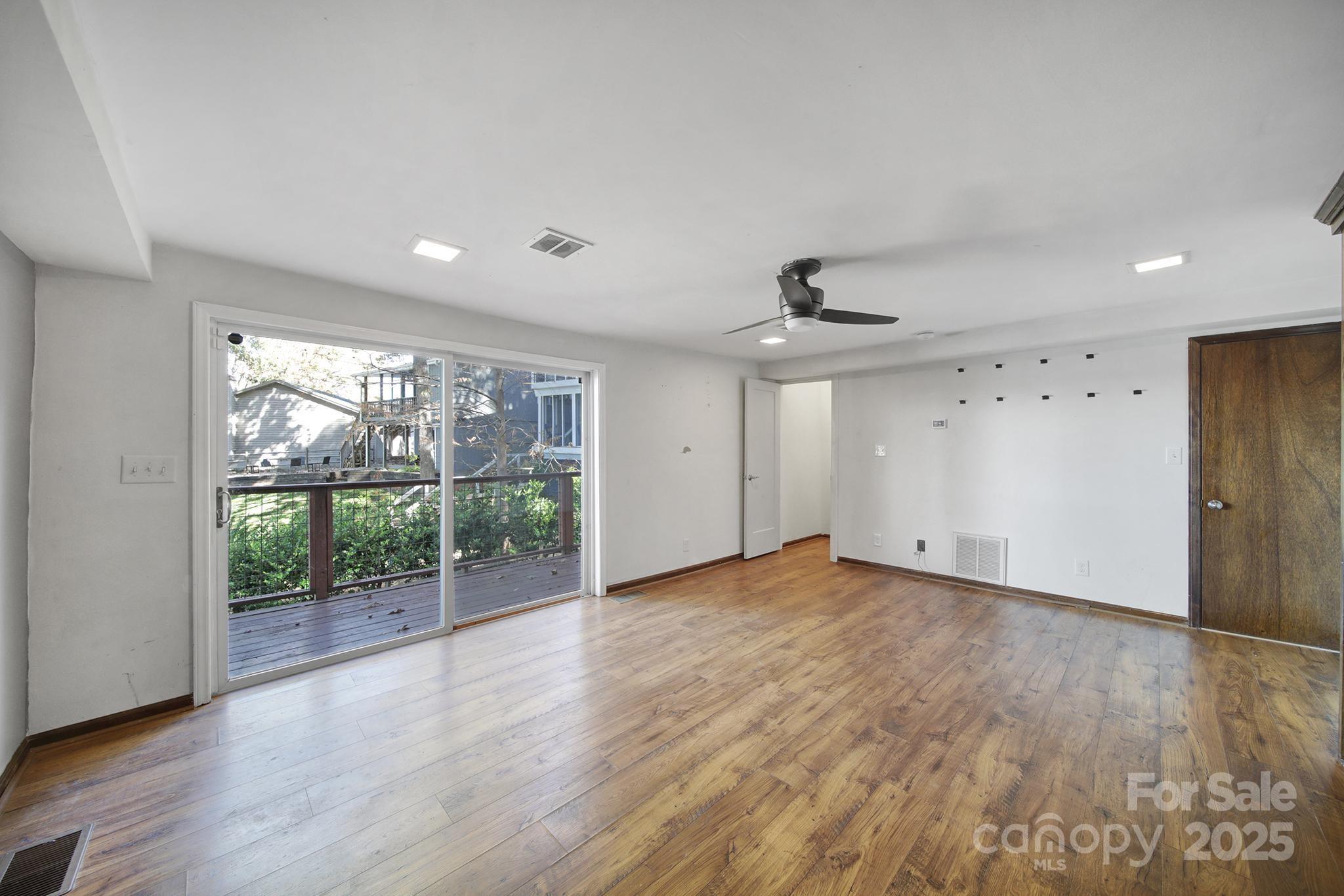 Tega Cay - Residential