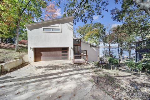 7005 Tega Cay Drive Tega Cay SC 29708