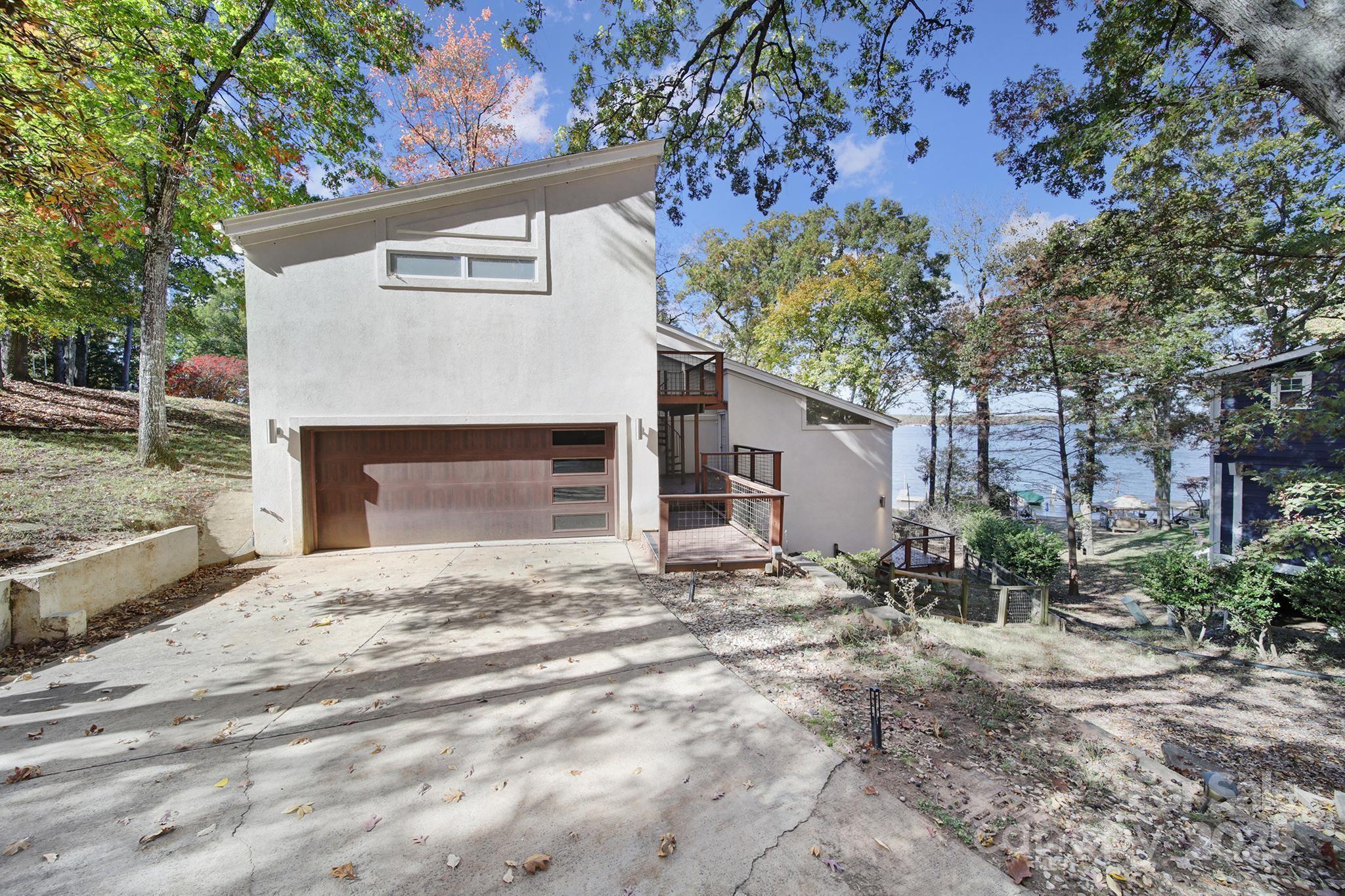 Tega Cay - Residential