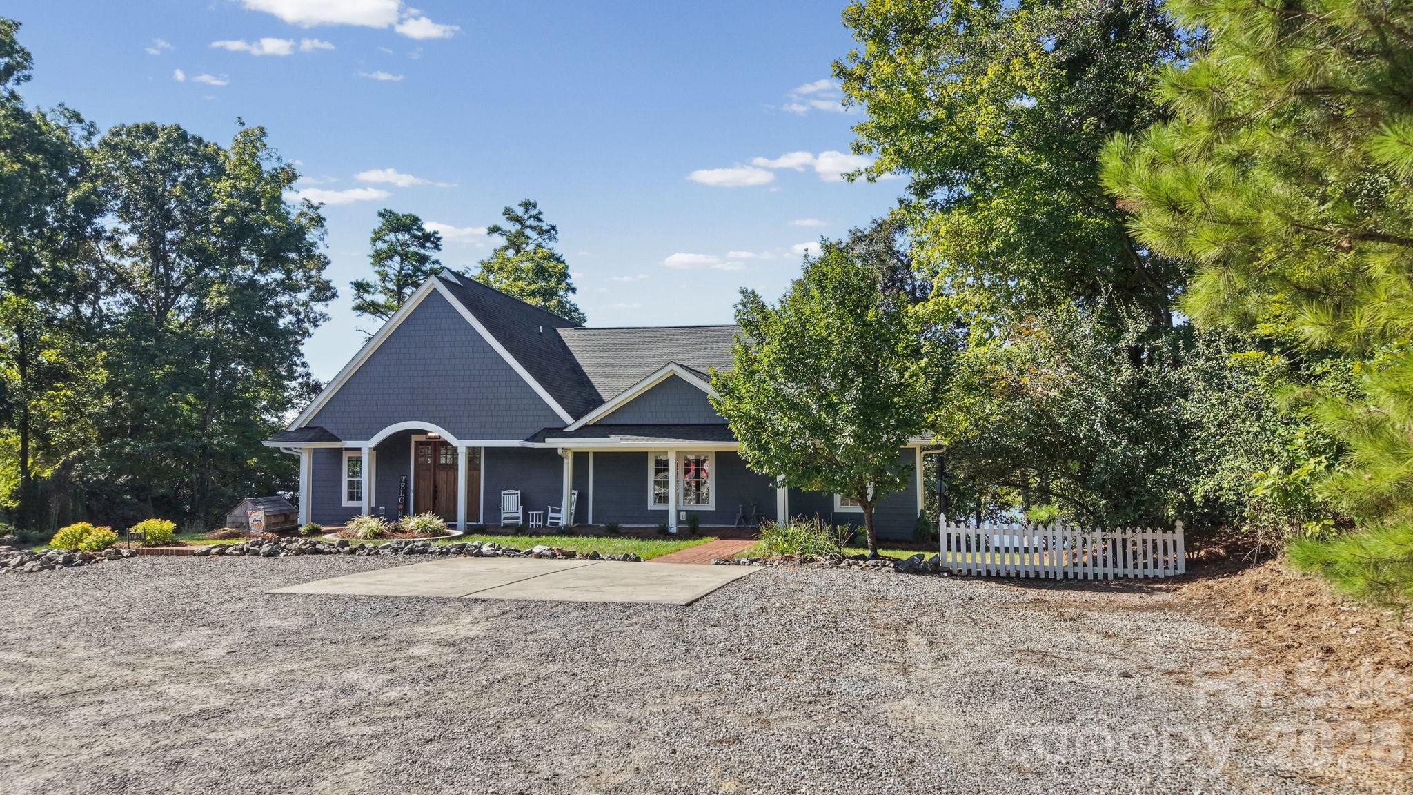 1724 Gaither Road
