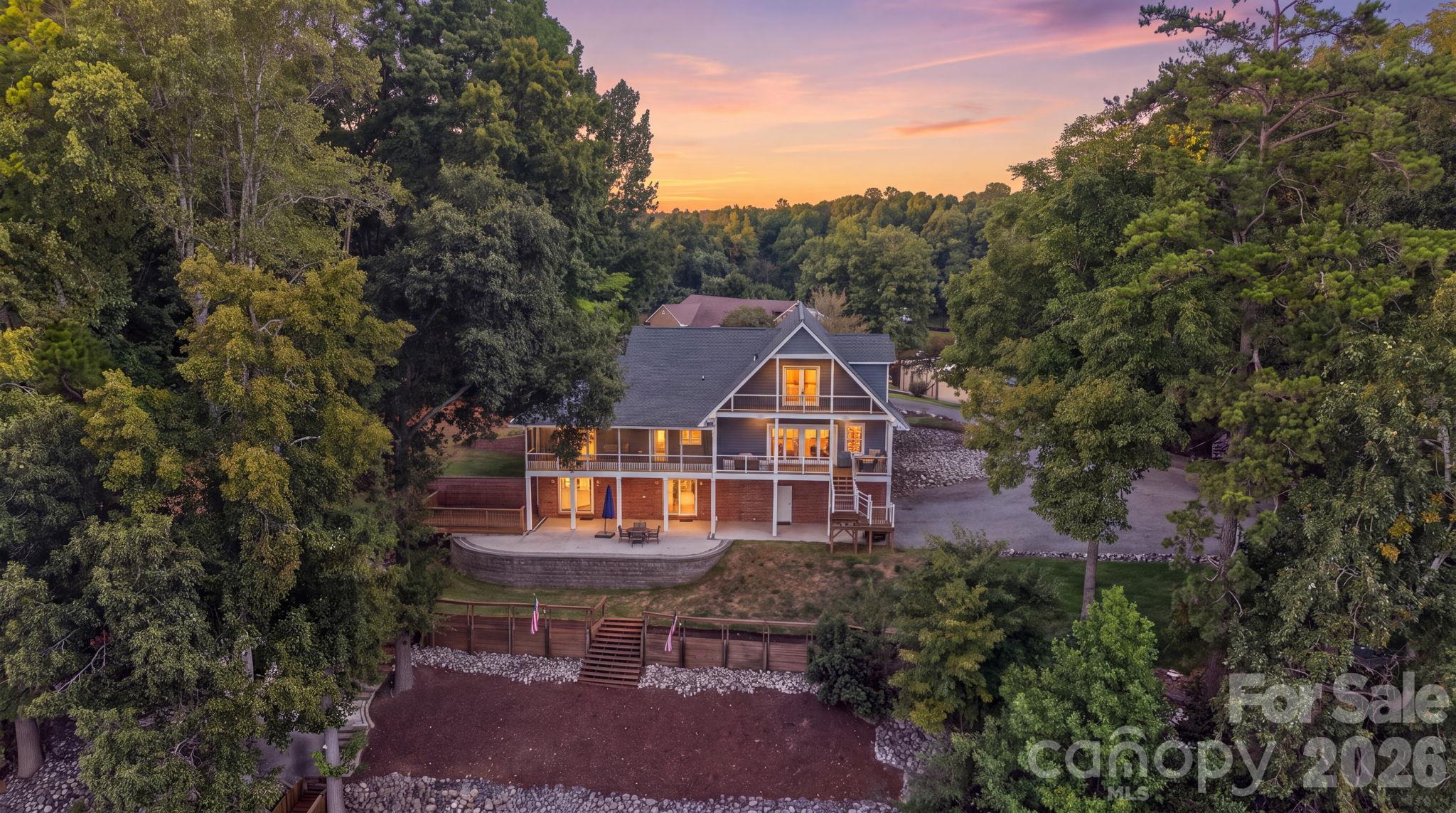 1724 Gaither Road