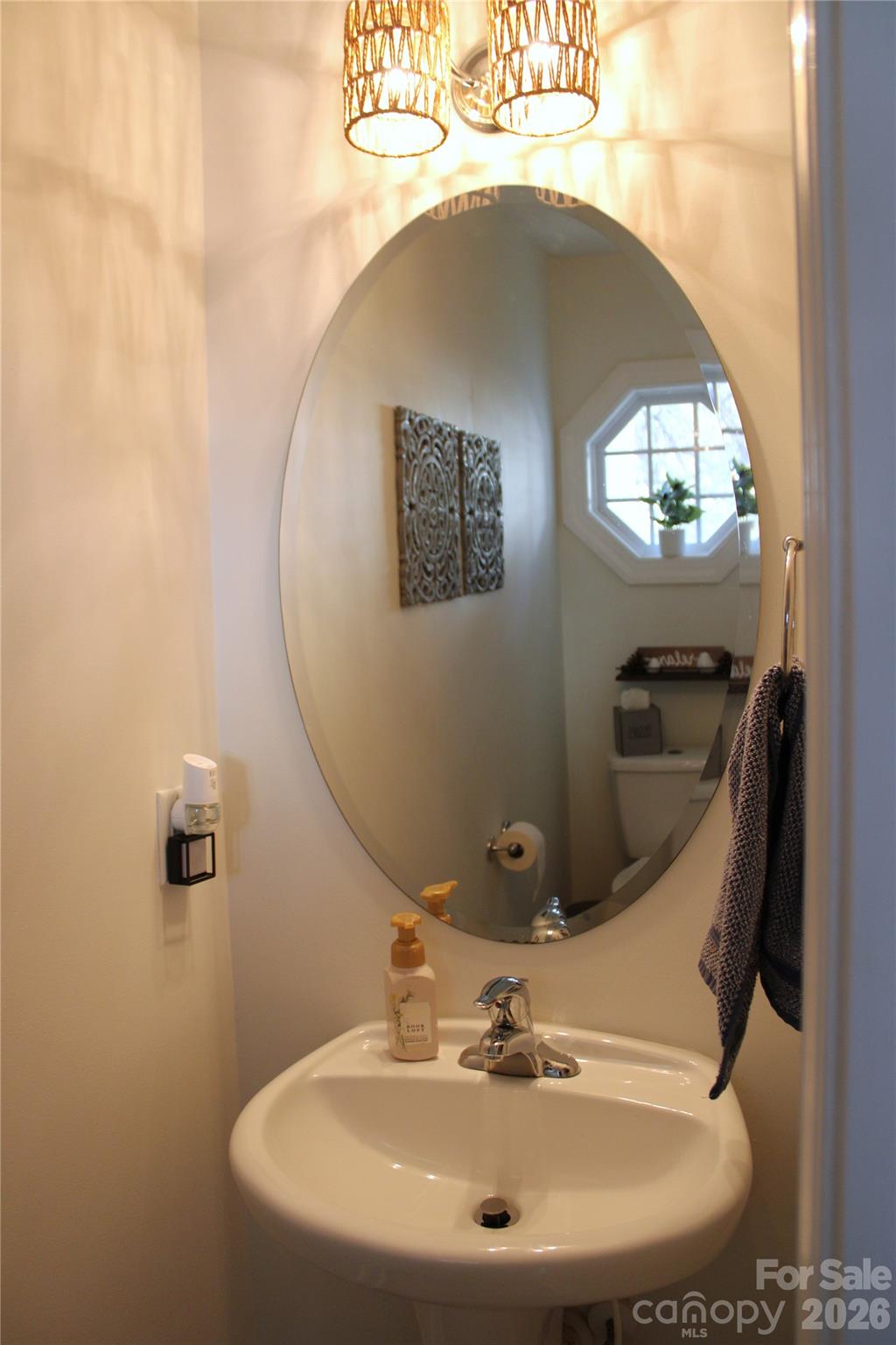 1421 Dexter Ridge Drive