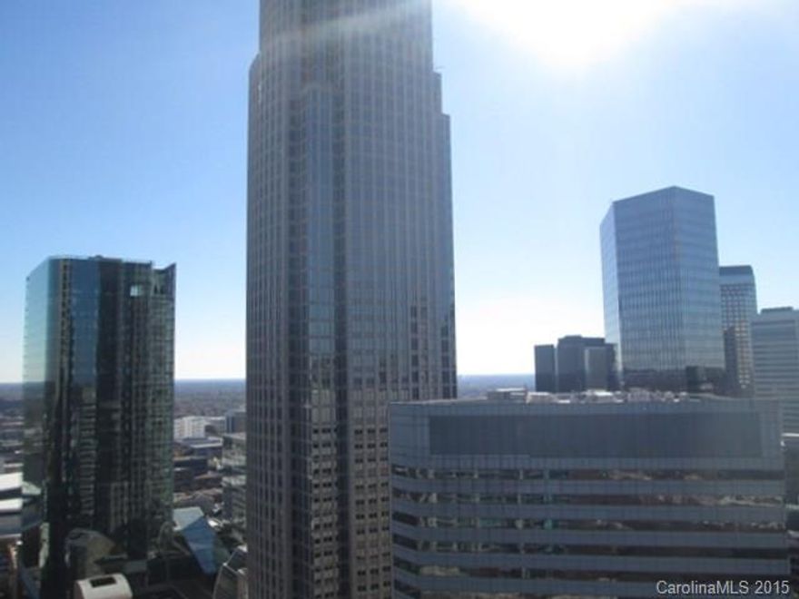 Ultra modern 2 bedroom flat on the 30th floor of prestigious Avenue Condominiums. Panoramic views of uptown Charlotte. Pet fee is per pet that does not exceed 30 lbs.