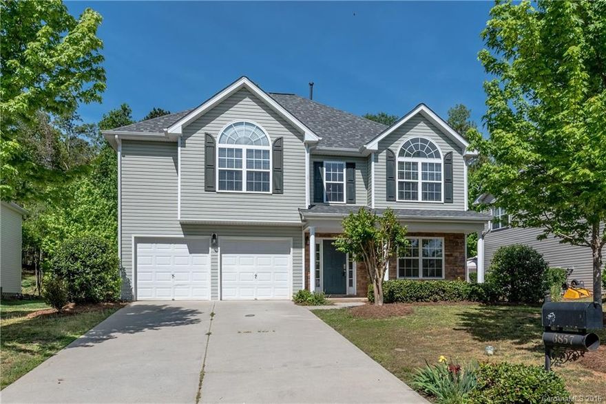 A must see! 4 bedroom, 2.5 bath home in SANDY POINTE @ SUTTON. Open floor plan with formals, kitchen, breakfast and family room. 4 BR upstairs with large master suite and bath. Fresh neutral paint throughout and new kitchen flooring and carpet! Patio and semi-wooded lot perfect for entertaining. Seller in the process of having new carpet installed.  Washer/dryer and refrigerator are negotiable.