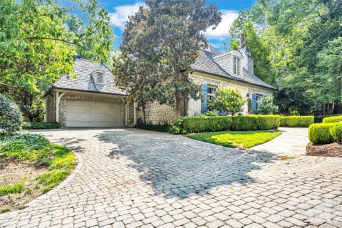 Photo of 2214 La Maison Drive, Charlotte, NC 28226 (MLS # 4402366)