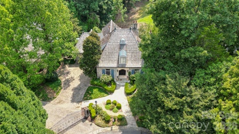 Photo of 2214 La Maison Drive, Charlotte, NC 28226 (MLS # 4402366)