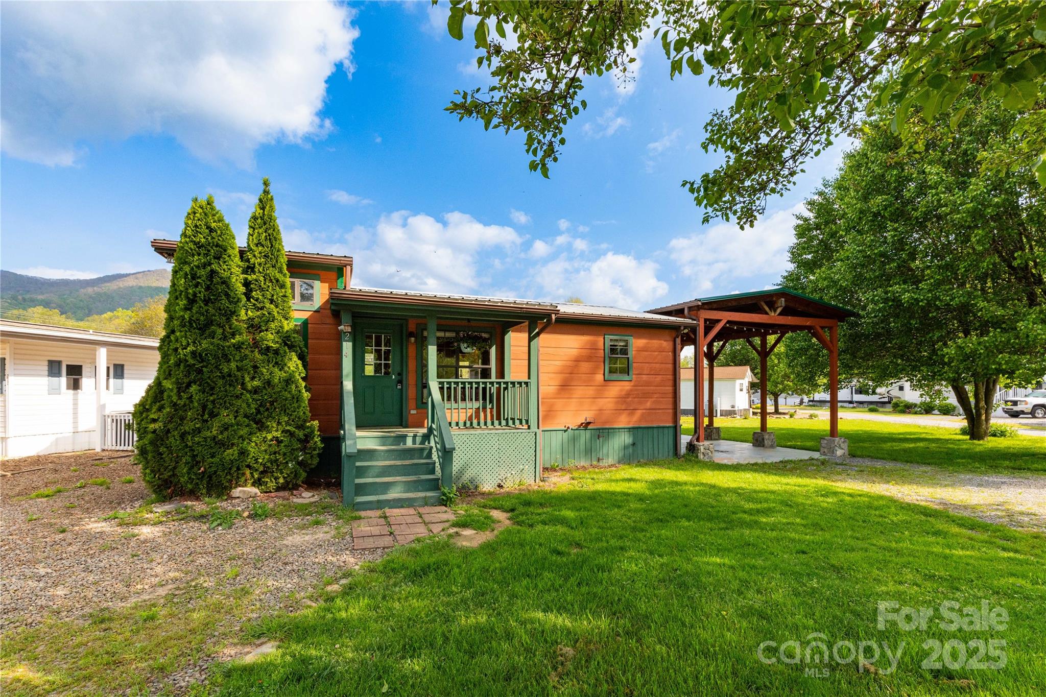 214 Pike Point
