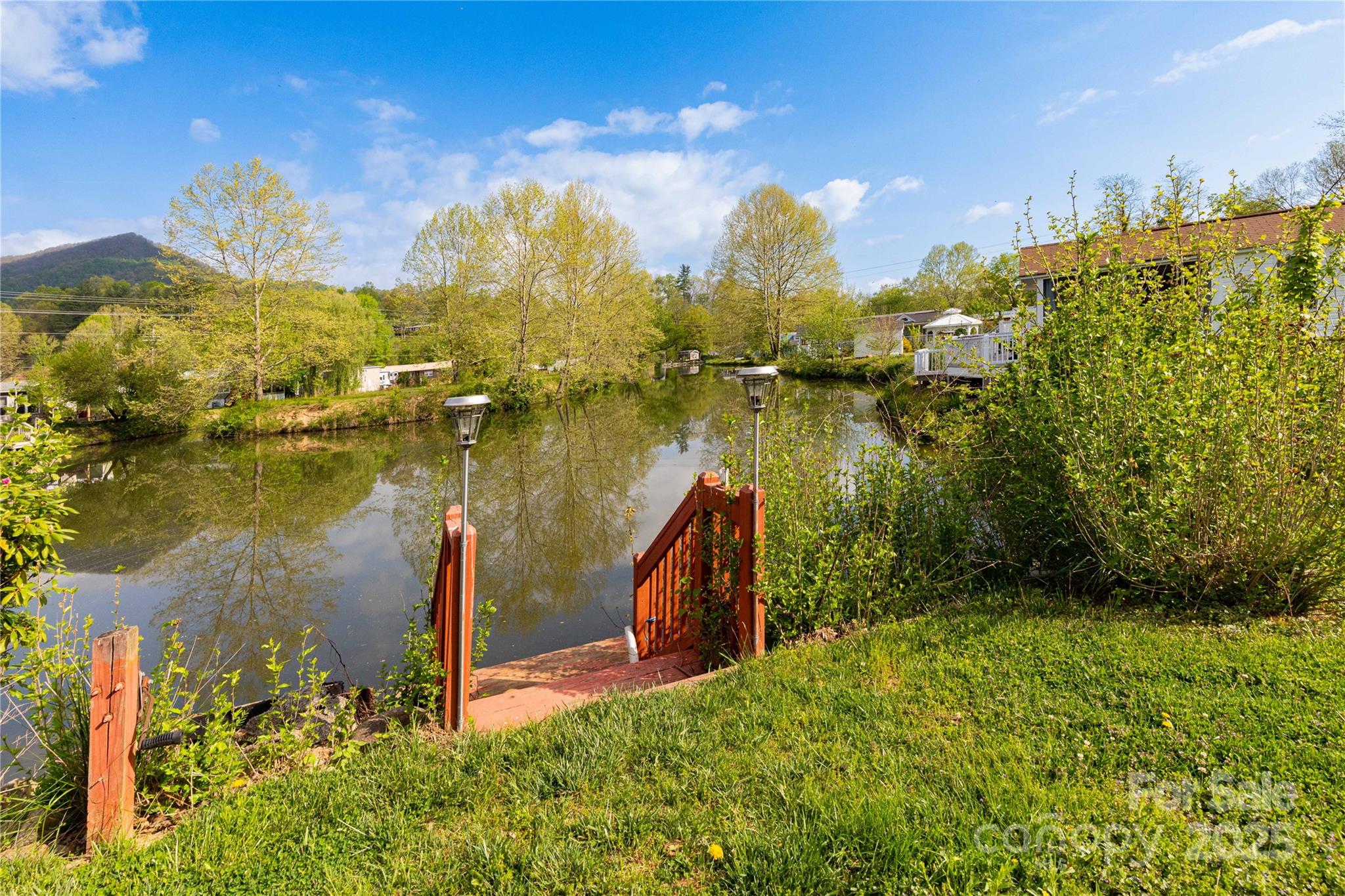 214 Pike Point