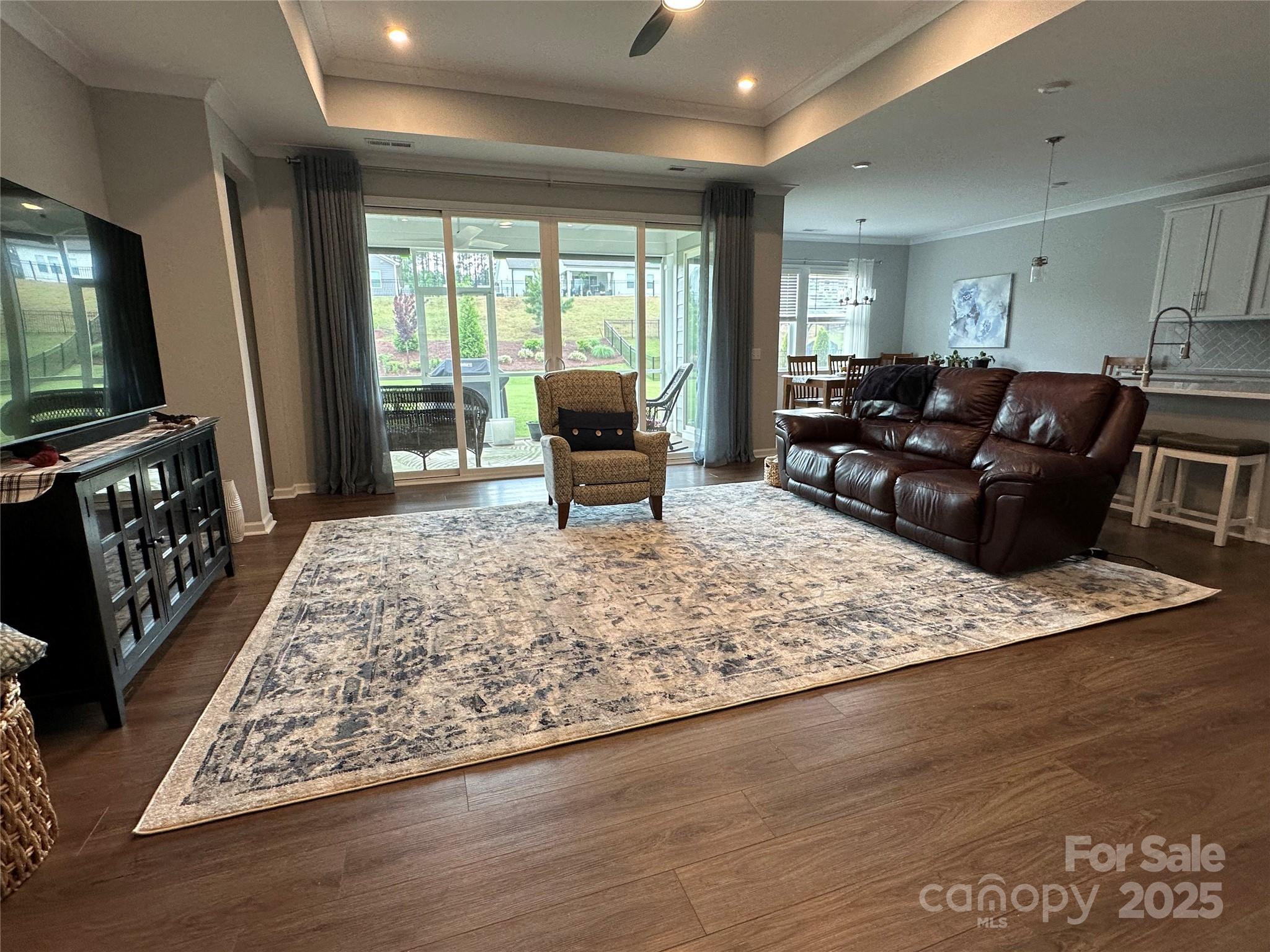 7057 Kingfisher Way