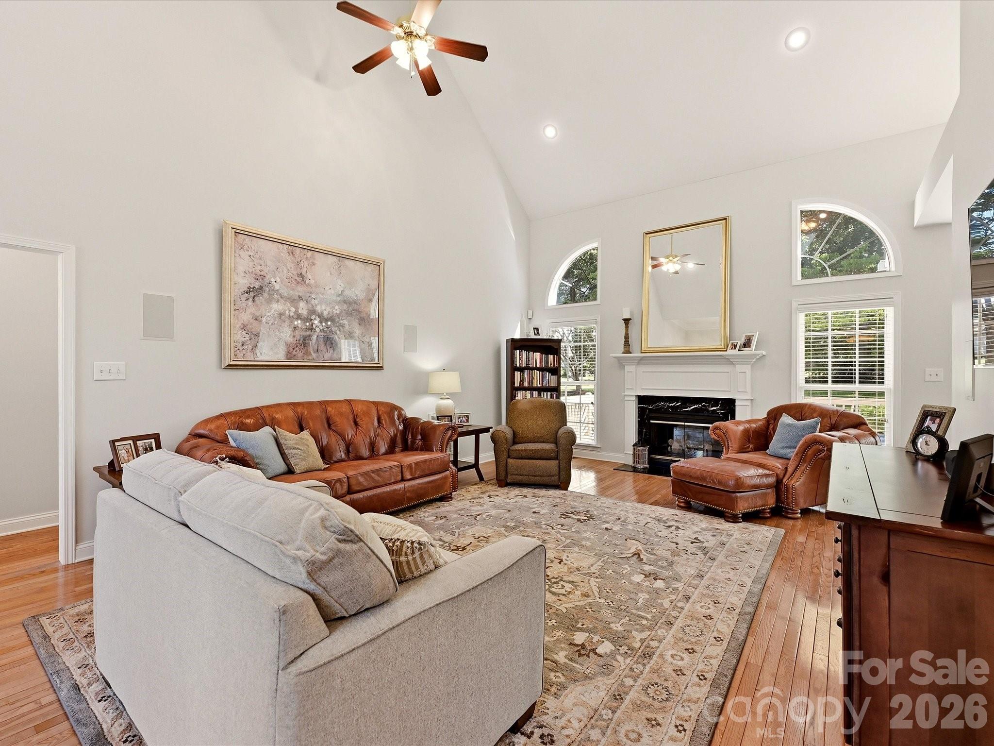 5125 WALNUT GROVE Court