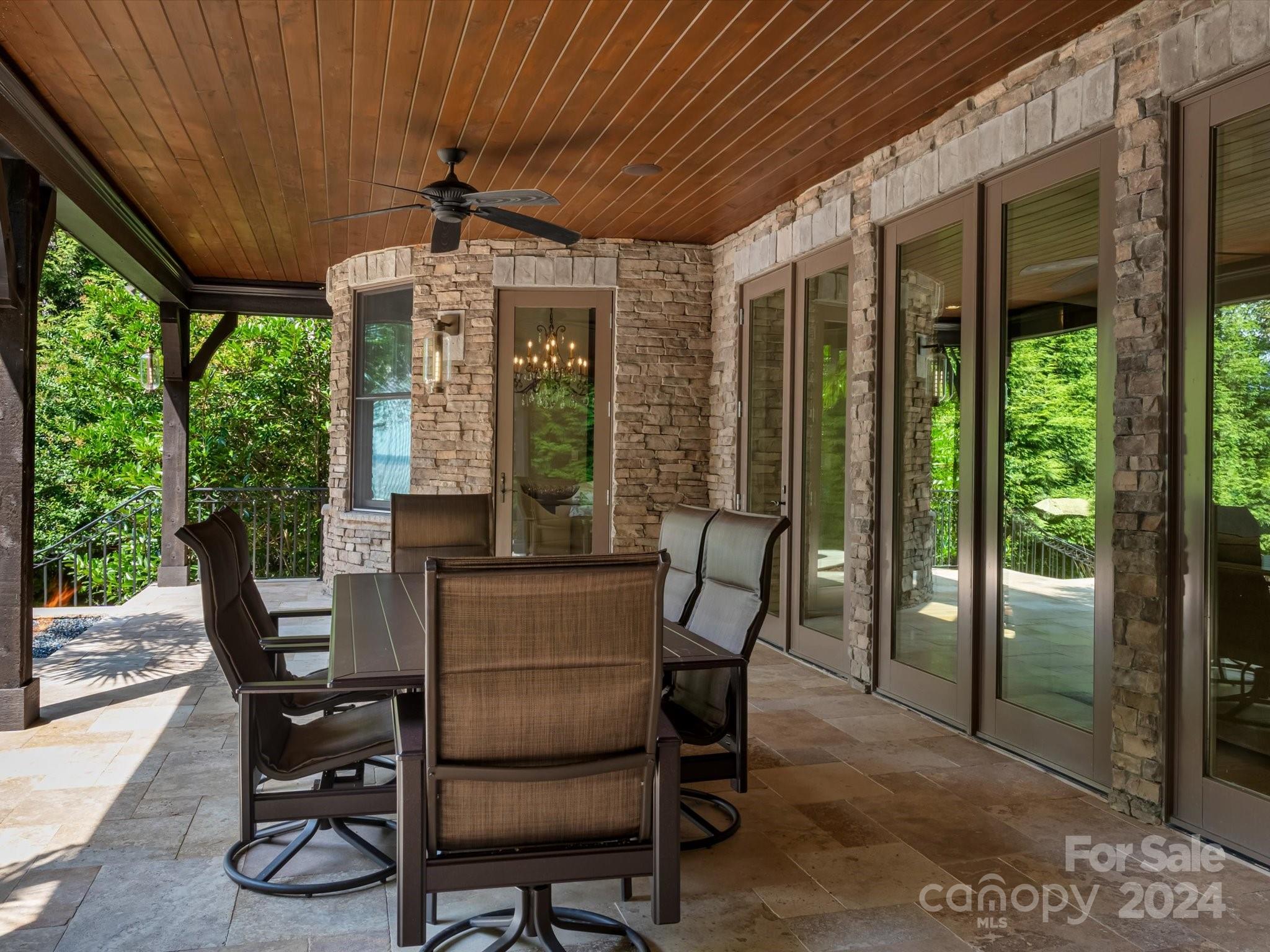 Twin Coves - Residential