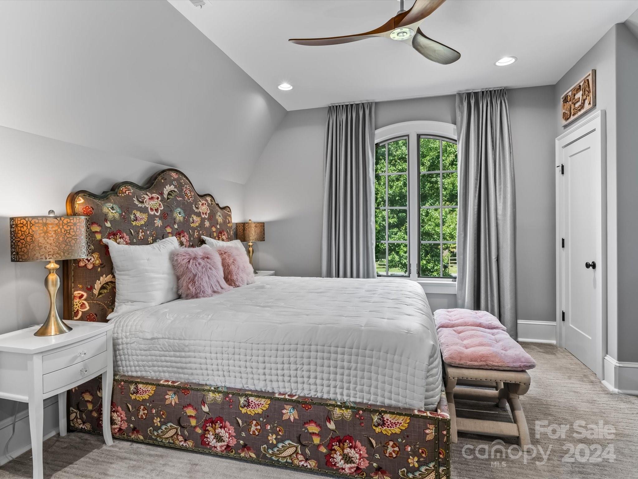 Twin Coves - Residential