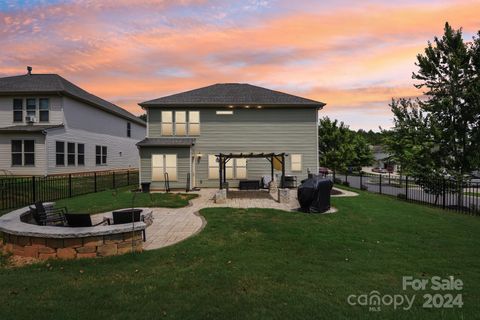 A home in Huntersville