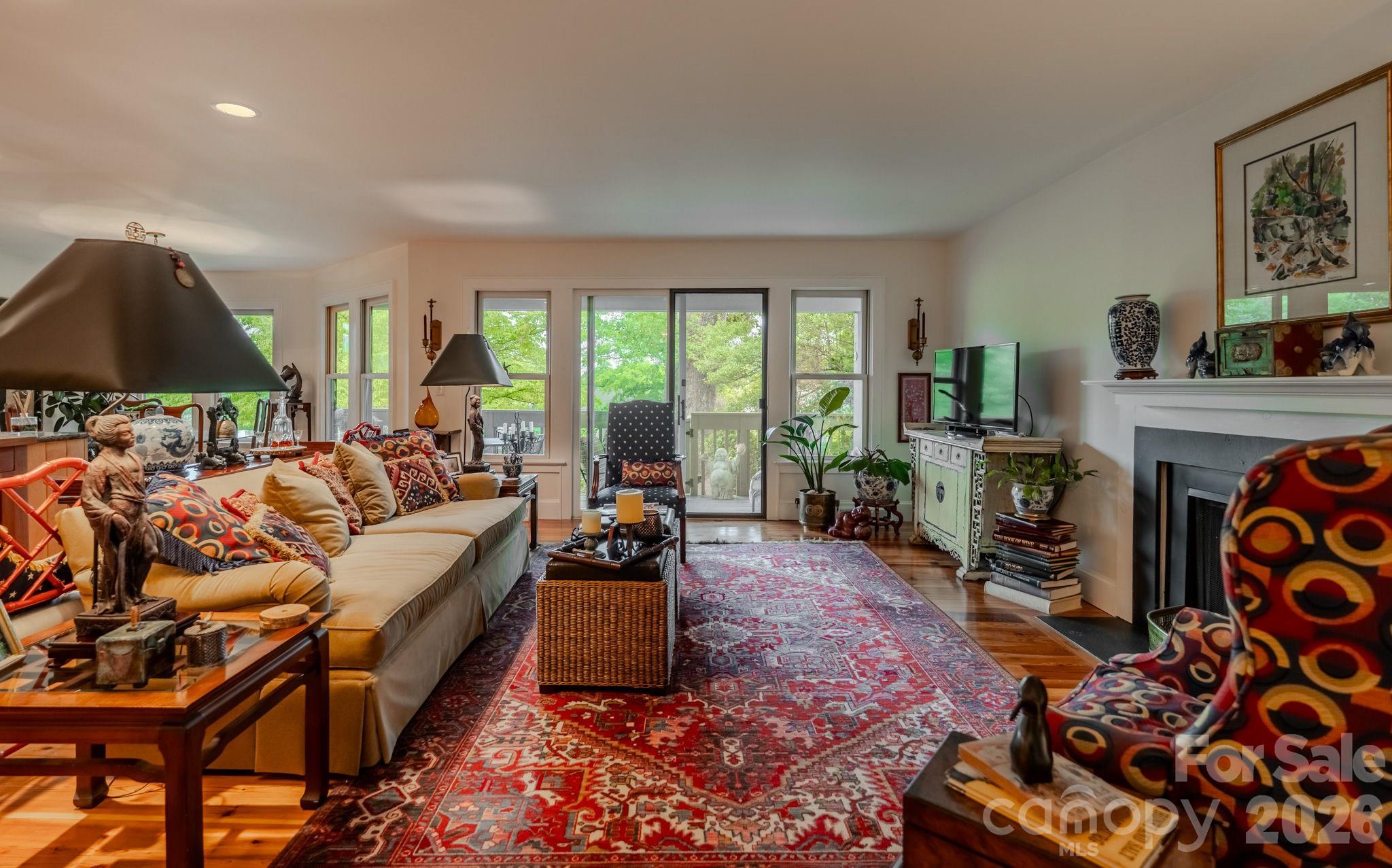 77 Chestnut Street 106