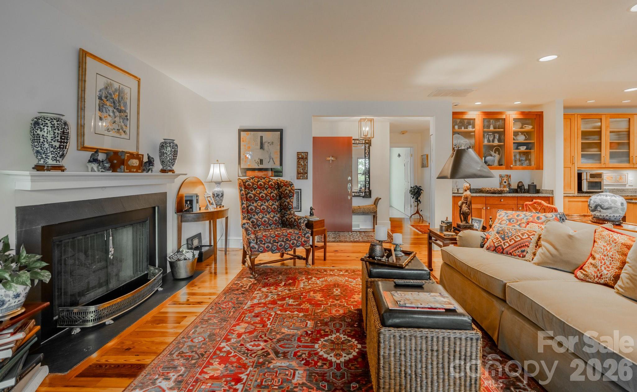 77 Chestnut Street 106