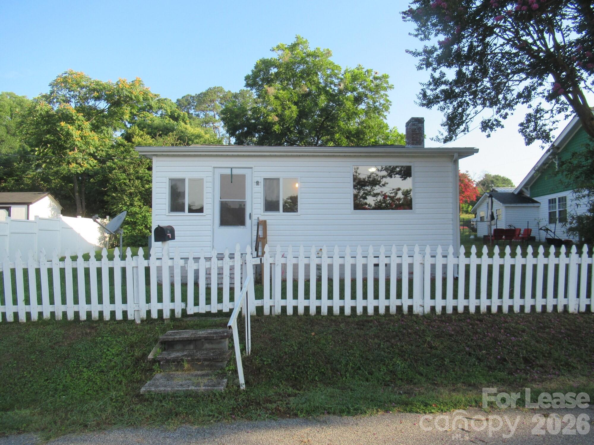 306 W 2nd Street