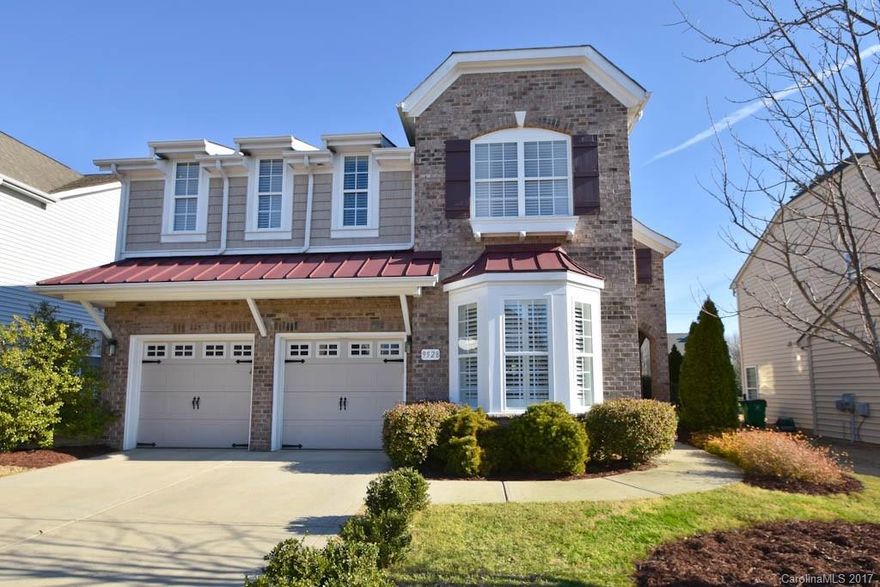 Sparkling 5 BR home with all the bells and whistles on a prime level fenced lot! HW and tile flooring throughout most of main level, 2 story GR plus formals,  guest suite with full BA on main level, gourmet kitchen with island, granite tops, tile backsplash, SS appliances including double ovens, upgraded cabinets, huge master suite with 2 walk-in closets and gorgeous BA, large secondary BRs plus large loft overlooking GR, move-in condition, large lot with trees in the back for privacy.