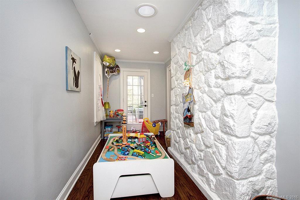 Elizabeth - Residential