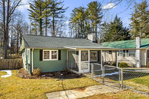 1015 Mountain View Street Hendersonville NC 28739