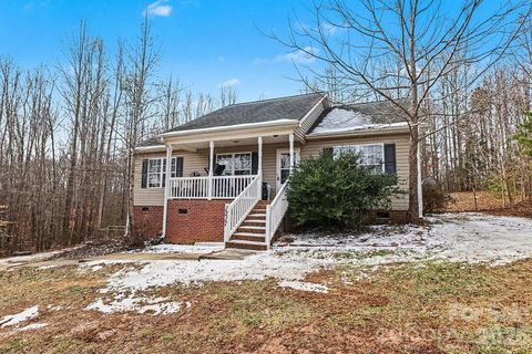 Photo of 1217 Woodpecker Drive, Clover, SC 29710 (MLS # 4342159)
