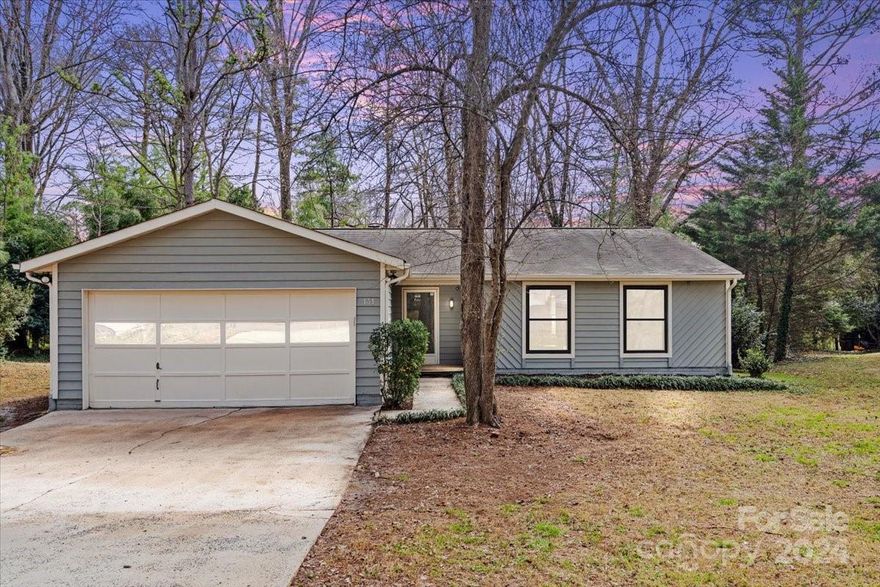 Charming home in sought-after neighborhood within Stonehaven; priced below market value for savvy buyers seeking a great deal. This gem offers tremendous potential, with spacious rooms and a fantastic layout. While it awaits your personal touch and updates, the offered price reflects the opportunity to create your dream home. Ideal for those looking to invest in a prime location and add value with modernization. Don't miss out on this chance to secure a wonderful property at an exceptional price. Act fast and turn this into the perfect home tailored to your taste! Showings are by appointment only.