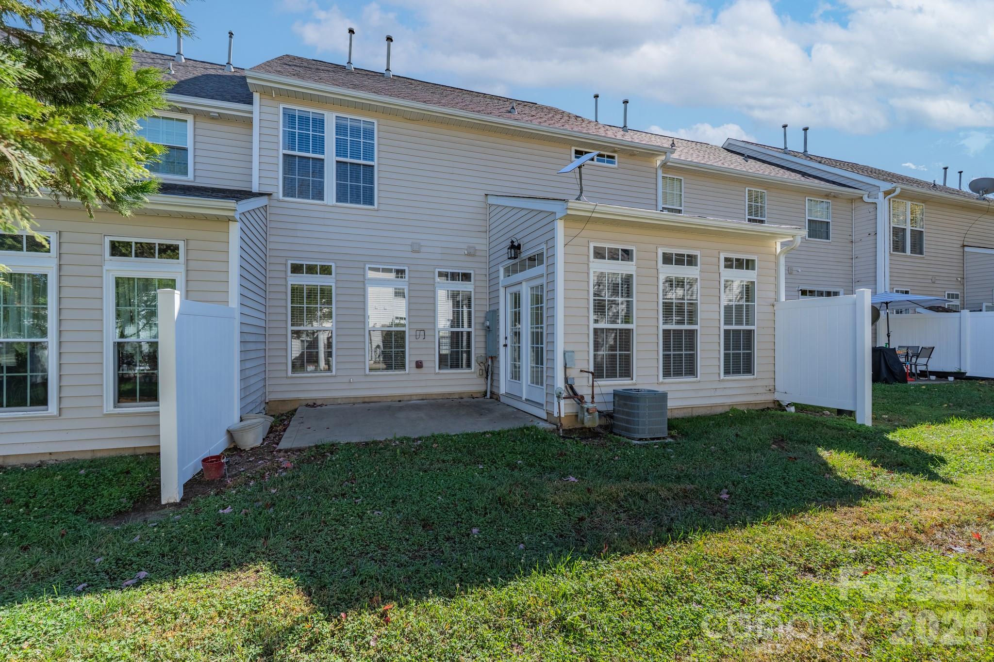 Autumn Cove at Lake Wylie - Residential