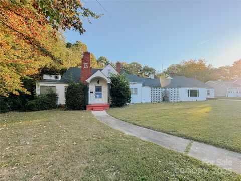 Photo of 722 Wilmar Street NW, Concord, NC 28025 (MLS # 4314730)