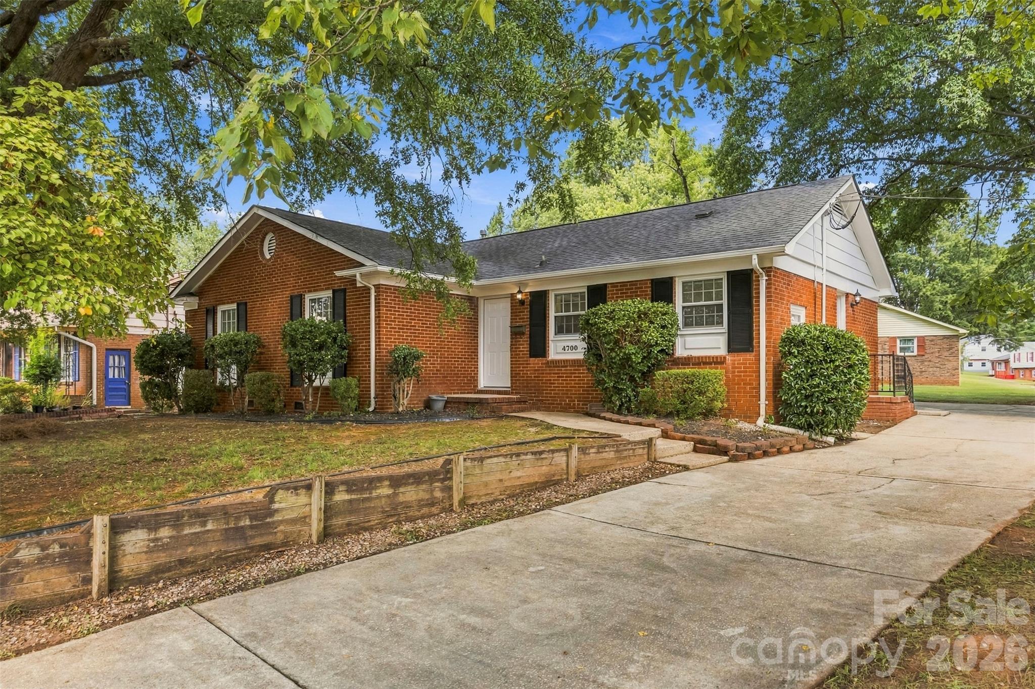 4700 Woodway Place