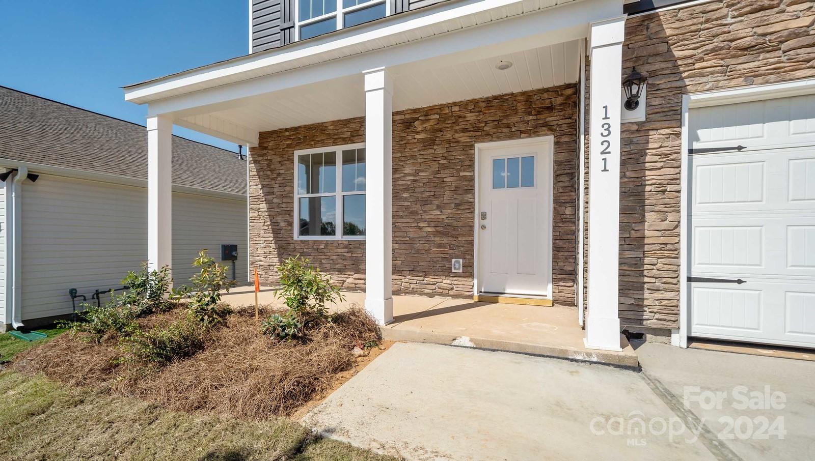 818 Adelston Lane