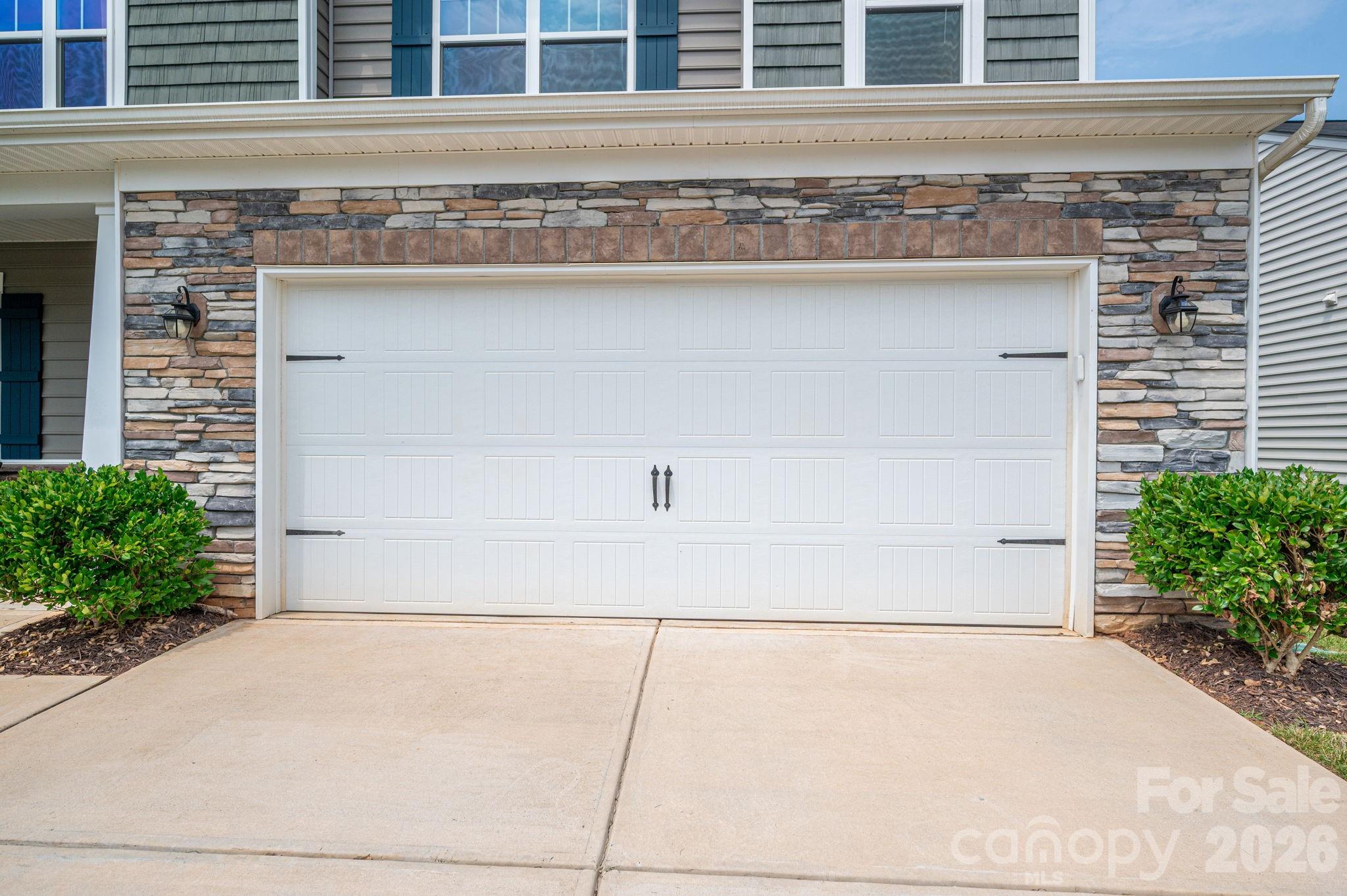 2643 Swamp Chestnut Oak Drive