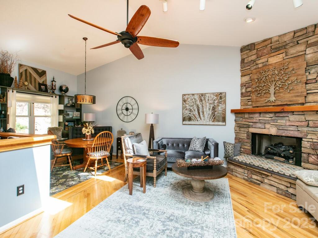 Connestee Falls - Residential