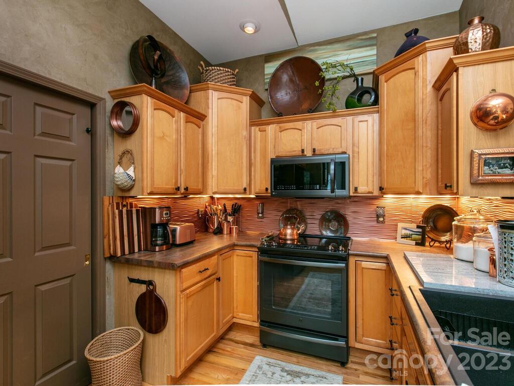 Connestee Falls - Residential