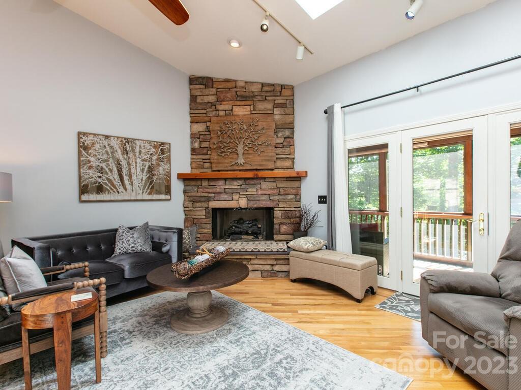 Connestee Falls - Residential