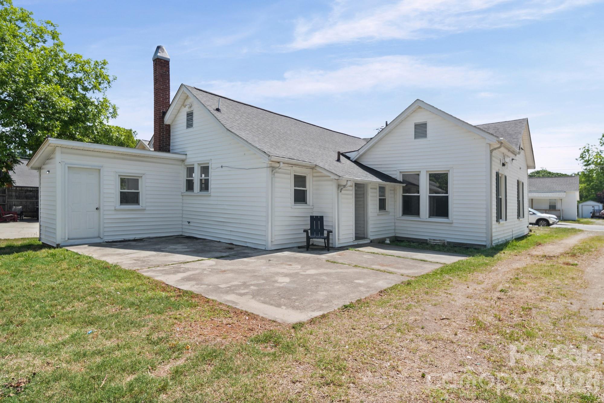 204 S East Avenue