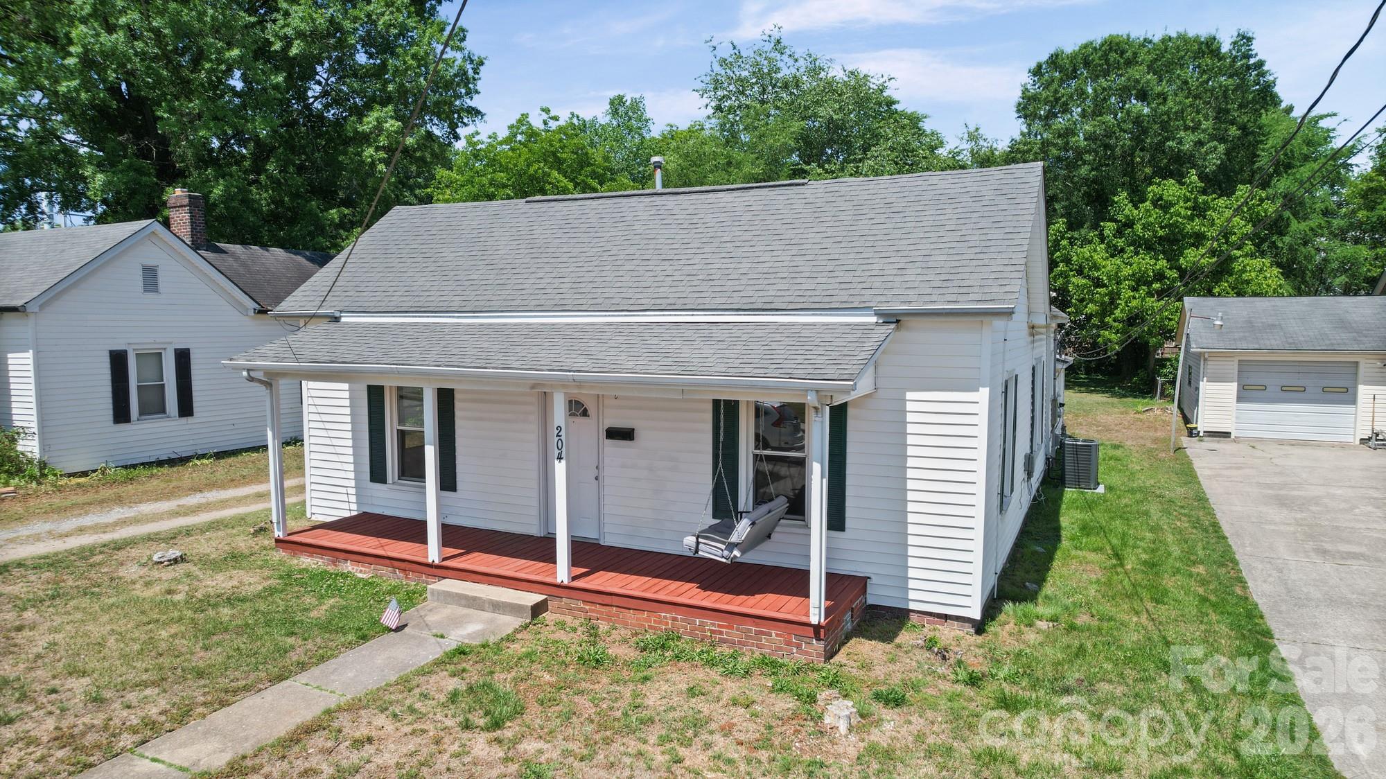 204 S East Avenue