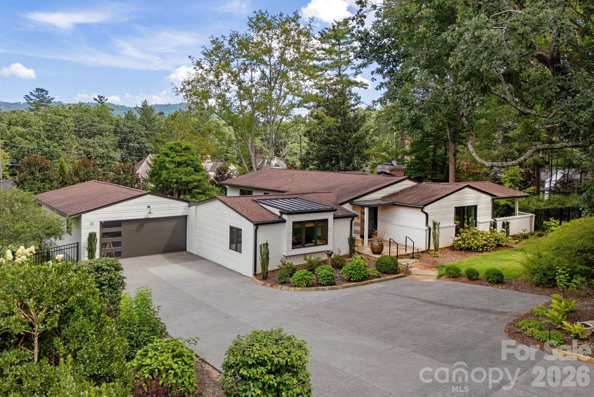28 Forest Road