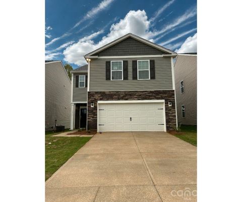 1215 37th Avenue Lane NE Hickory NC 28601