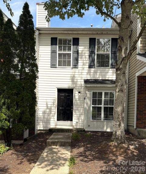 Photo of 624 Emerald Cove Drive, Charlotte, NC 28262 (MLS # 4397062)